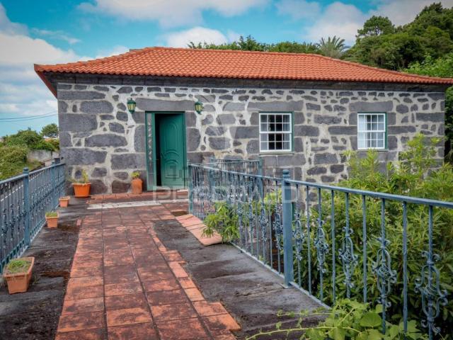 Casa venda em Açores, Velas