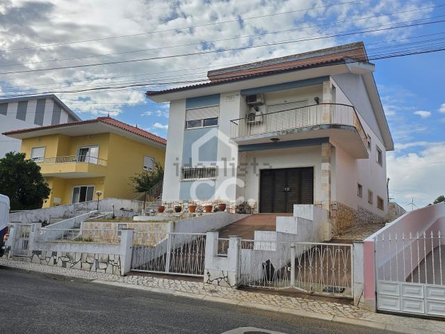 Casa venda em Bairro Courelas do Rego, Santiago Dos Velhos