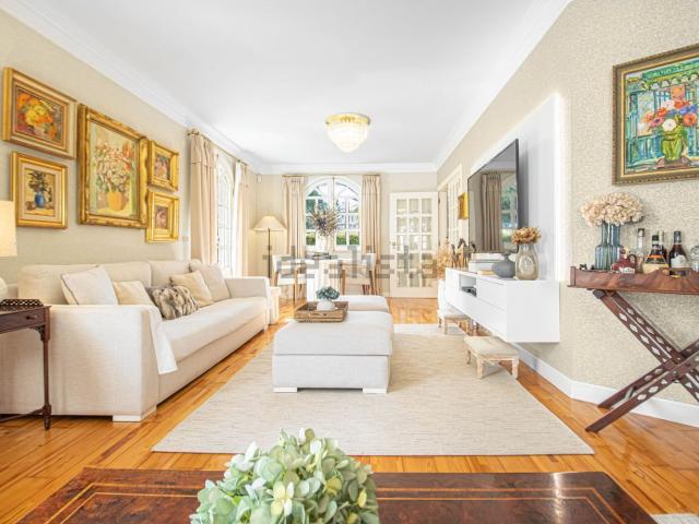 Casa venda em Urbanização Casas de Santo António, Santo António Da Charneca