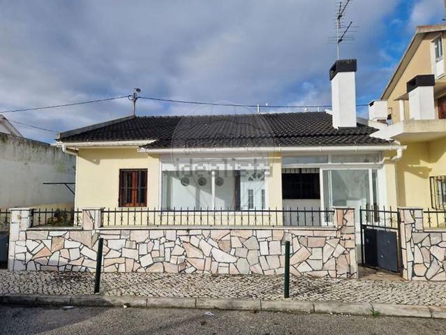 Casa venda em Santo António Da Charneca, Setúbal