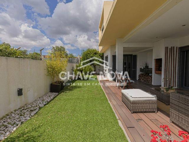 Casa venda em Cidade Sol, Santo António Da Charneca