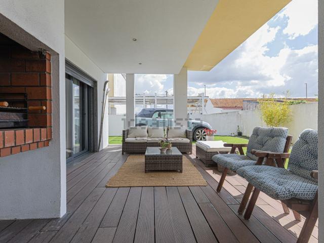 Casa venda em Santo António Da Charneca, Setúbal