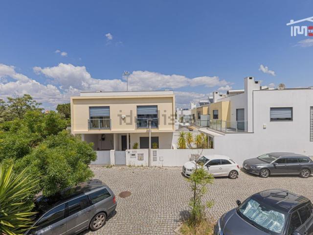 Casa venda em Cidade Sol, Santo António Da Charneca