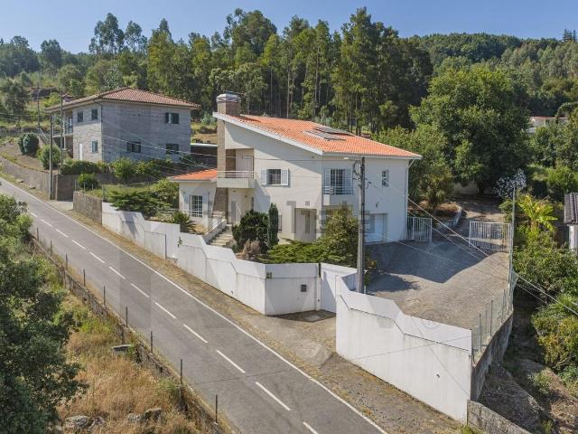 Casa venda em Burgães, Santo Tirso