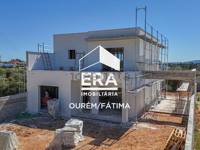 Casa venda em Ourém, Santarém