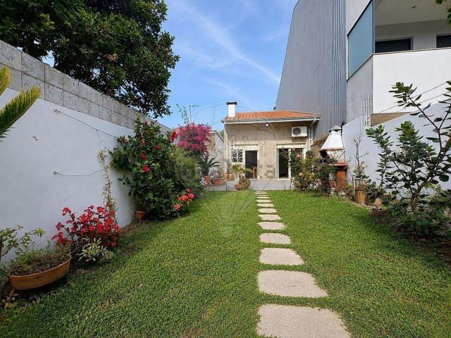 Casa venda em Senhora da Penha, Porto