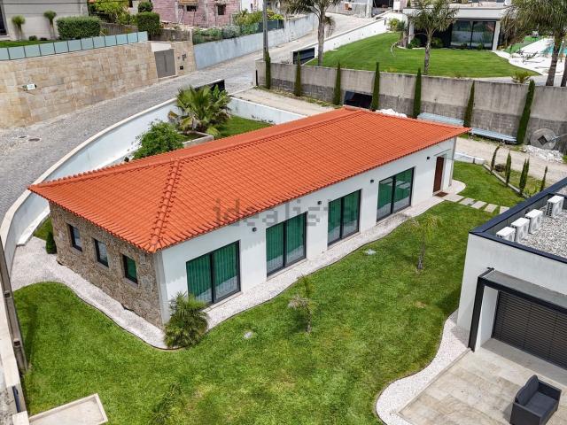 Casa alugar em Sequeade e Bastuço (São João e Santo Estêvão), Arcozelo