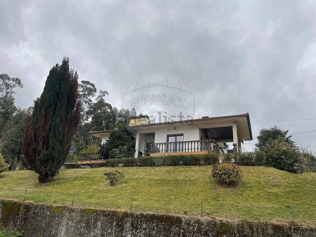 Casa venda em Duquezas, Póvoa De Lanhoso