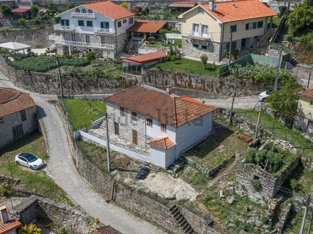 Casa venda em Sobradelo da Goma, Póvoa de Lanhoso