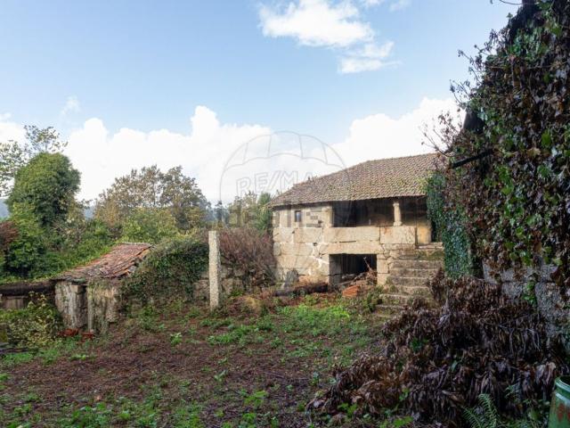 Casa venda em Devesa, Bitarães