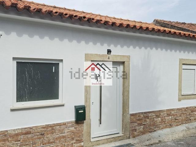 Casa venda em Coimbrã, Botão