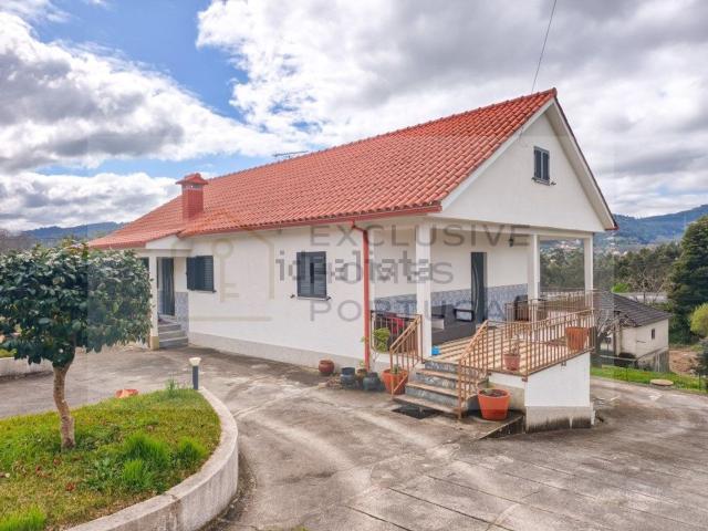 Moradia venda em Souto Rebordões, Rebordões (Souto)