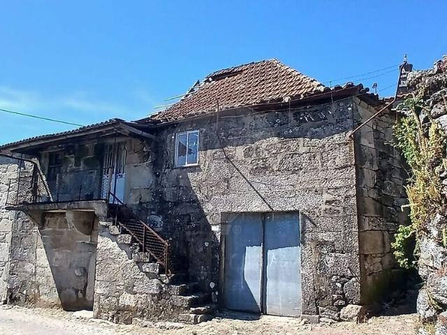 Casa venda em Parada Do Bouro, Braga