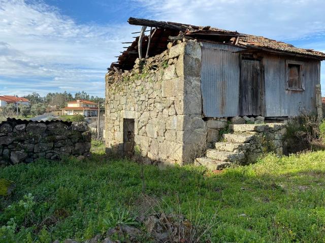 Casa venda em Figueiredo Das Donas, Viseu