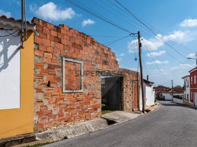 Casa venda em Rio Maior, Santarém