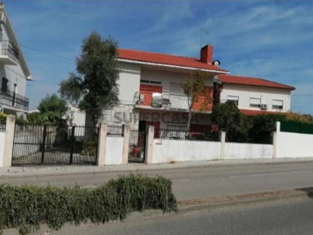 Casa venda em Tomar (São João Baptista) e Santa Maria dos Olivais, Tomar