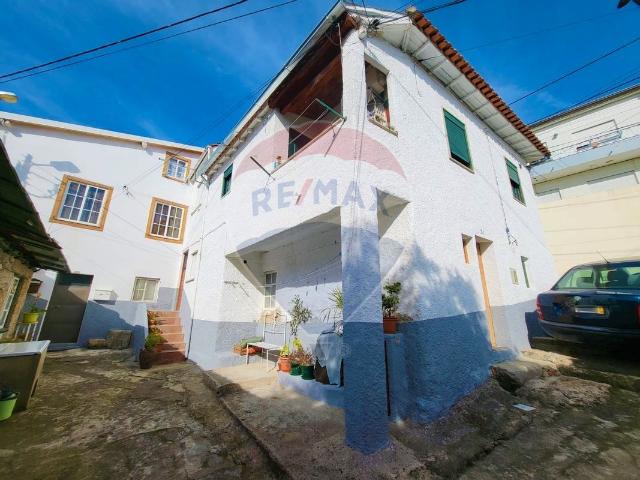 Casa venda em Dreia, Benfeita