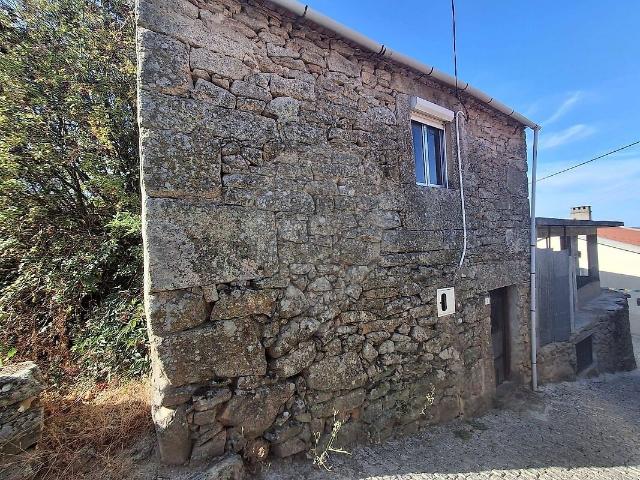 Casa venda em Aricera e Goujoim, Armamar