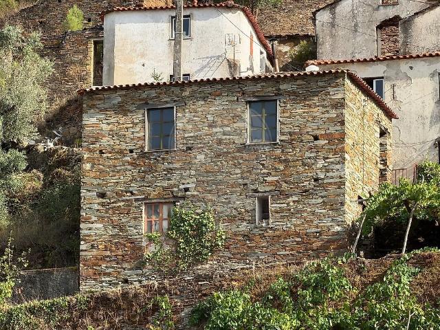 Casa venda em Pardieiros, Benfeita