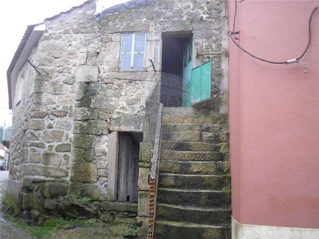Casa venda em Tavares (Chãs, Várzea e Travanca), Mangualde