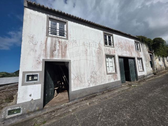 Casa venda em Açores, Água De Pau