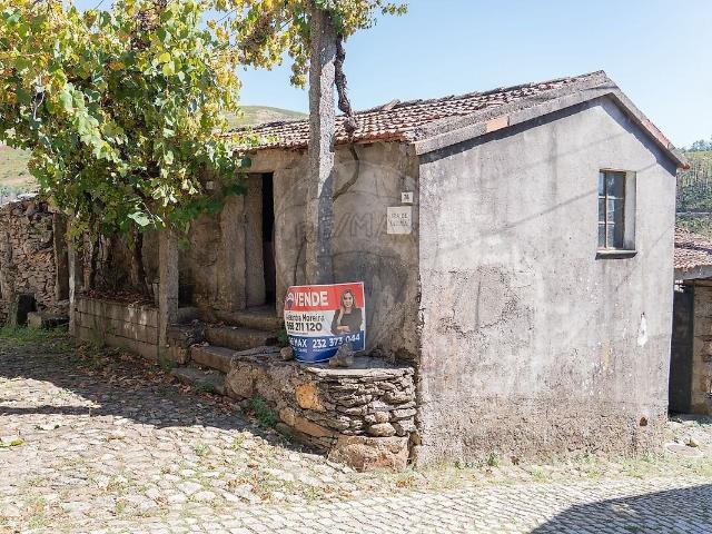 Casa venda em Mões, Castro Daire