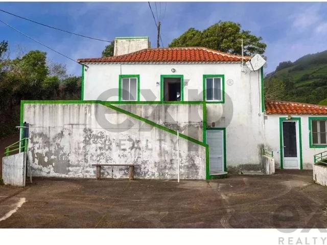 Moradia venda em Vila Do Porto, Malbusca