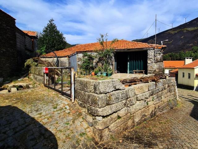 Casa venda em Barlioso, Baião