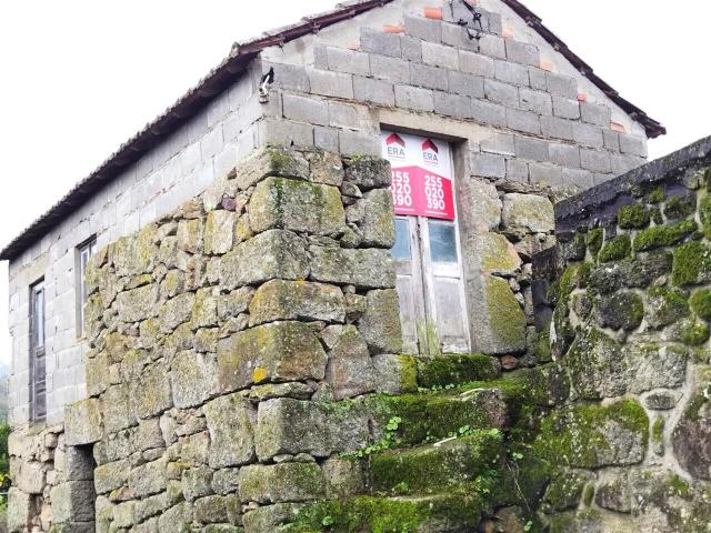 Casa venda em Moimenta, Viseu