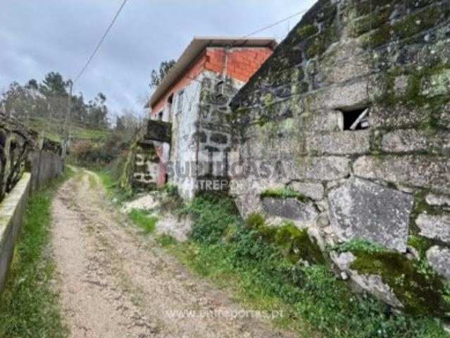 Casa venda em Rosém, Avessadas