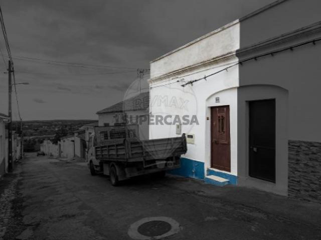 Casa venda em Vila Nova da Baronia, Alvito