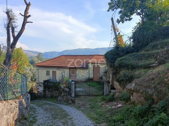 Casa venda em Covelo de Cima, Parada Do Bouro