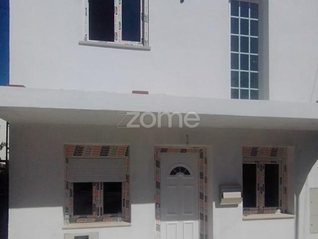 Casa venda em Coimbrã, Botão