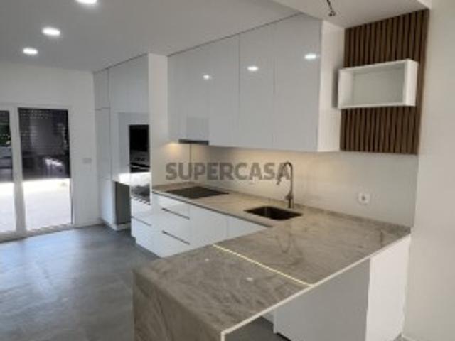 Casa venda em Fernão Ferro, Seixal