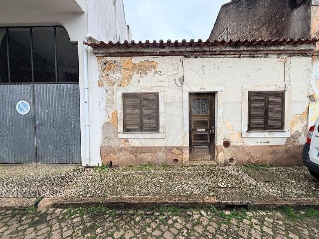 Casa venda em Alcobaça e Vestiaria, Alcobaça