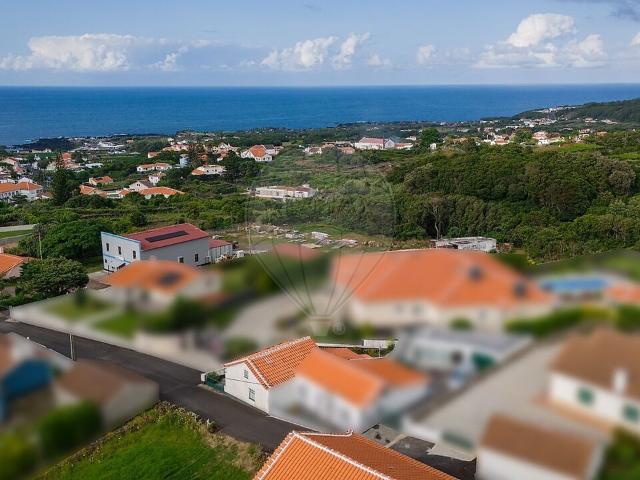Casa venda em Biscoitos, Praia da Vitória