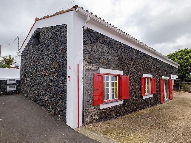 Casa venda em Biscoitos, Praia da Vitória