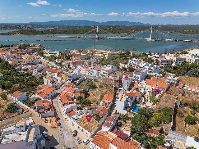 Casa venda em Mexilhoeira da Carregação, Estômbar e Parchal