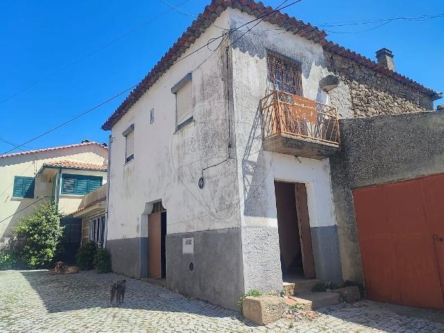 Casa venda em Algodres, Vale de Afonsinho e Vilar de Amargo, Figueira de Castelo Rodrigo