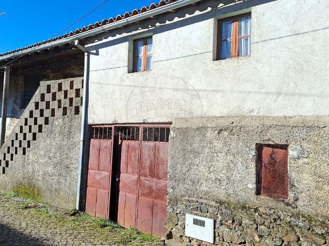 Casa venda em Gondesende, Bragança