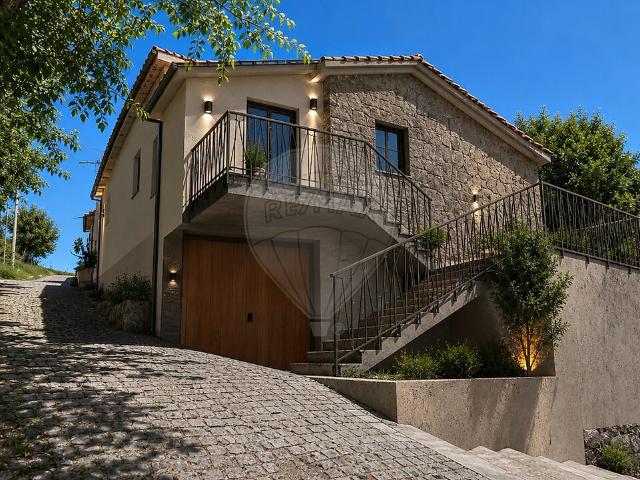 Casa venda em Gondoriz, Terras de Bouro