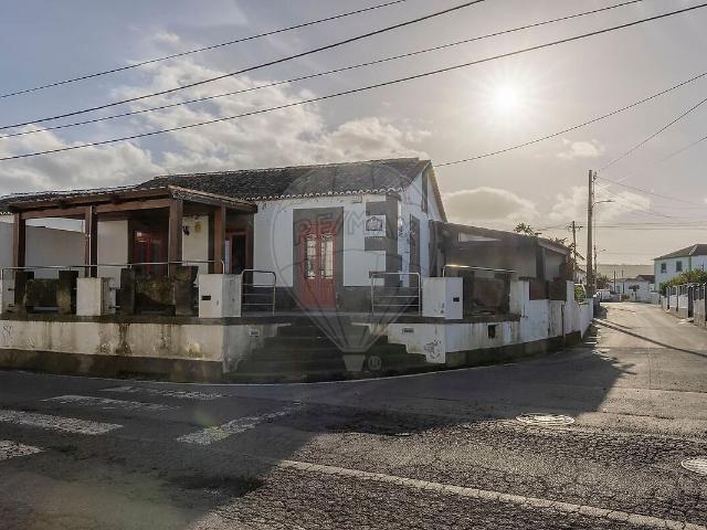 Casa venda em Lajes, Praia da Vitória