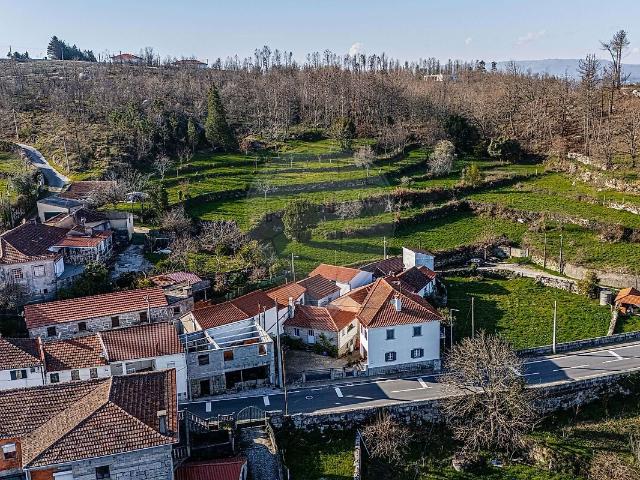 Casa venda em Mões, Castro Daire