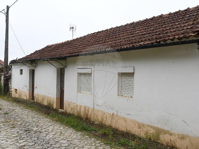 Casa venda em Poeiro, Maçãs de Dona Maria