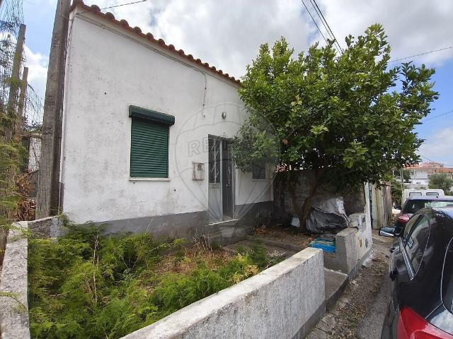 Casa venda em Outeiro da Fonte, Leiria