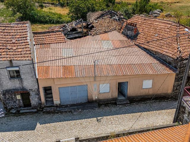 Casa venda em Caria, Viseu