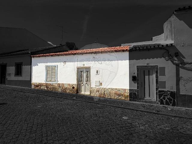 Casa venda em Bairro Doutor Baltazar Rebelo de Sousa, Mourão