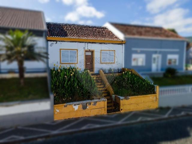 Casa venda em Angra (Nossa Senhora da Conceição), Angra do Heroísmo