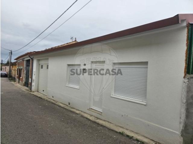 Casa venda em Oliveira Do Bairro, Aveiro