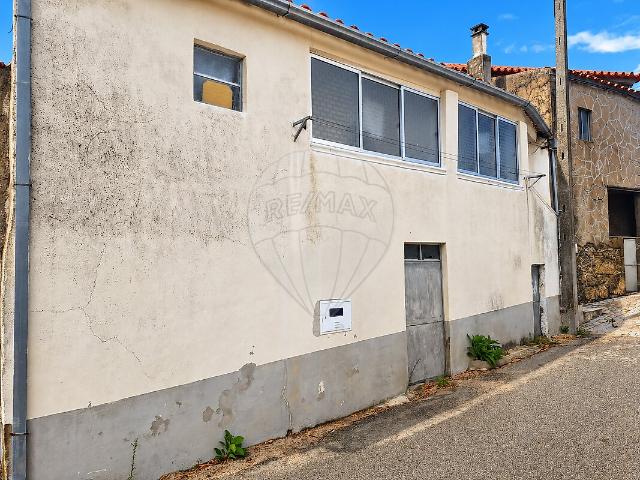 Casa venda em Orca, Fundão